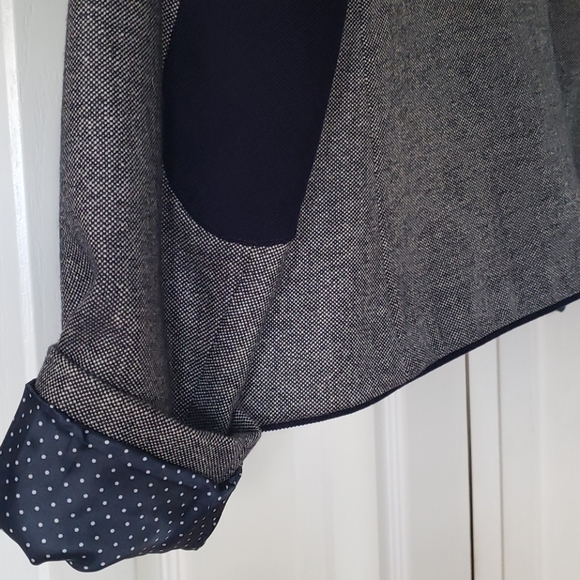 Jacket - Picture 5 of 5